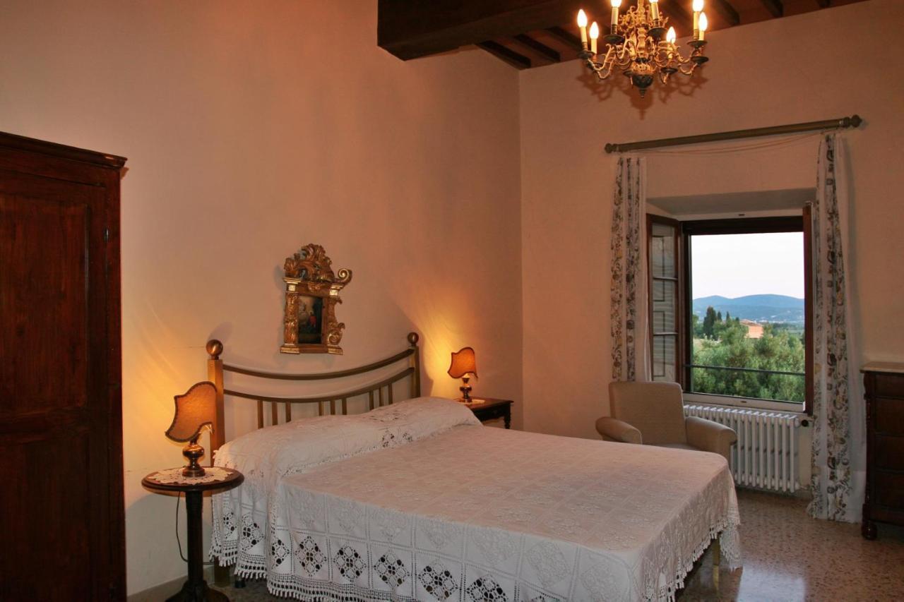 Castello Di Sovicille - Residenza D'Epoca Bed & Breakfast Exterior photo