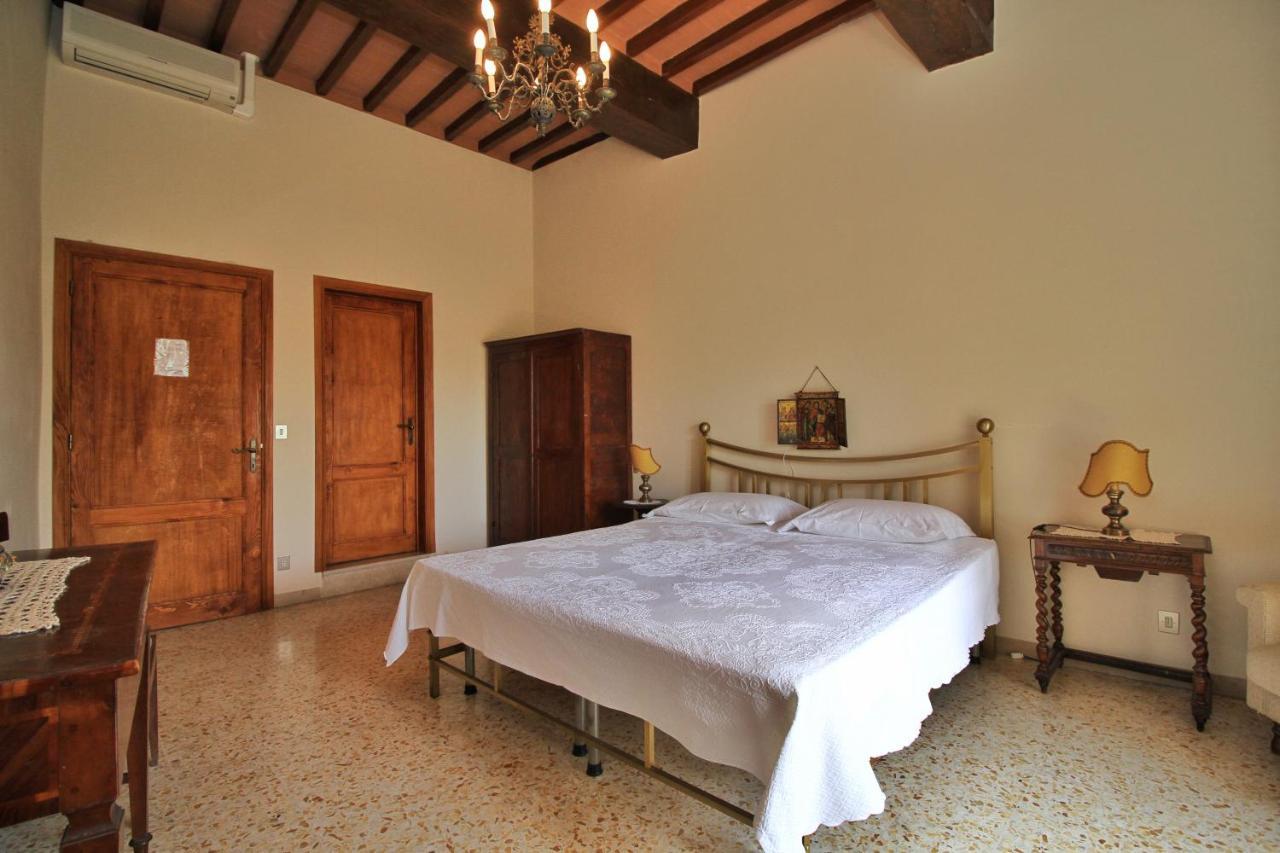 Castello Di Sovicille - Residenza D'Epoca Bed & Breakfast Exterior photo