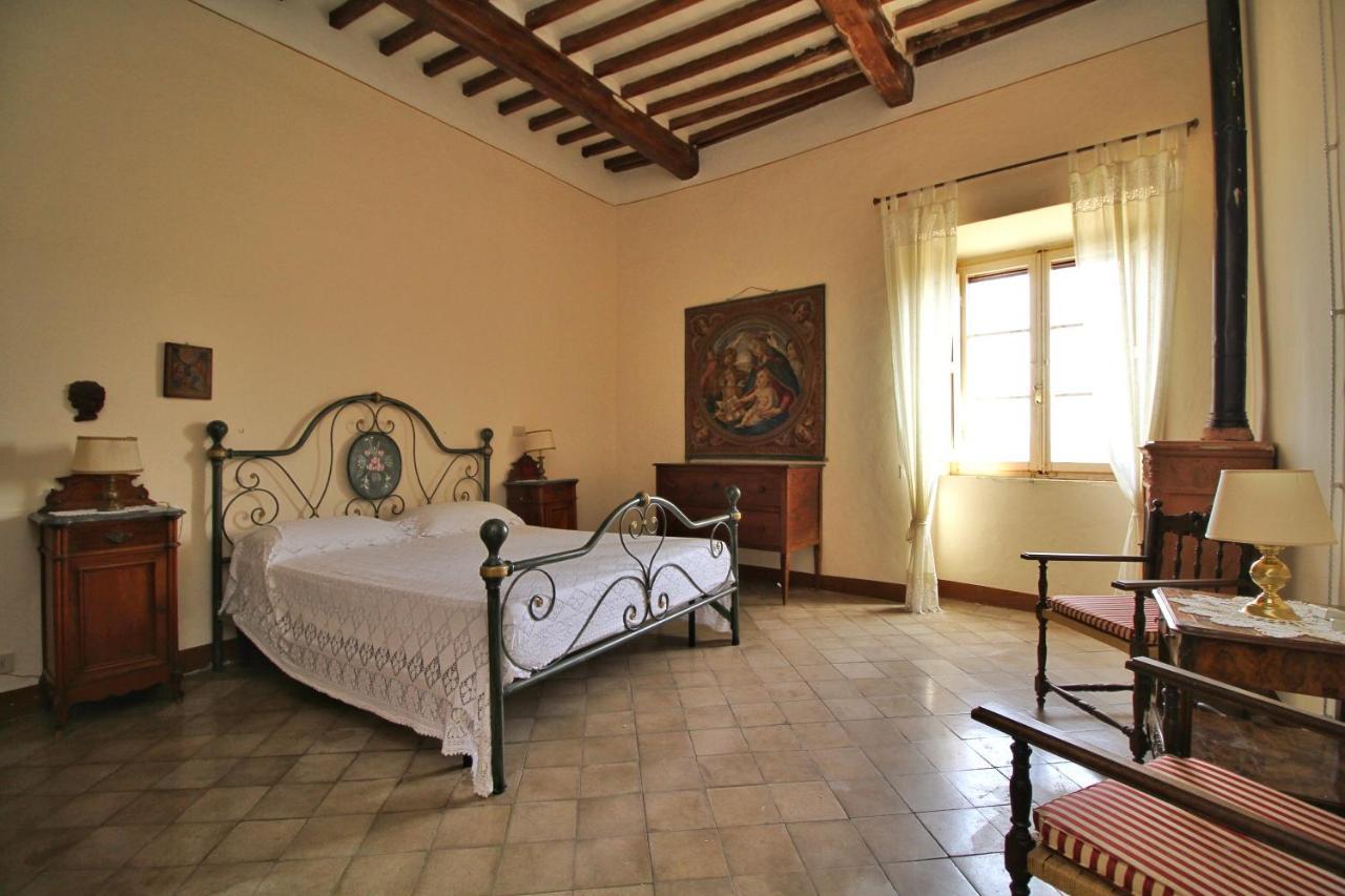 Castello Di Sovicille - Residenza D'Epoca Bed & Breakfast Exterior photo