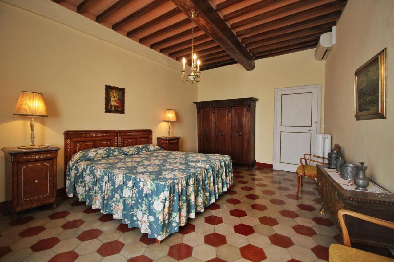 Castello Di Sovicille - Residenza D'Epoca Bed & Breakfast Exterior photo