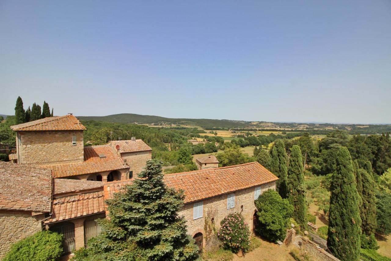 Castello Di Sovicille - Residenza D'Epoca Bed & Breakfast Exterior photo