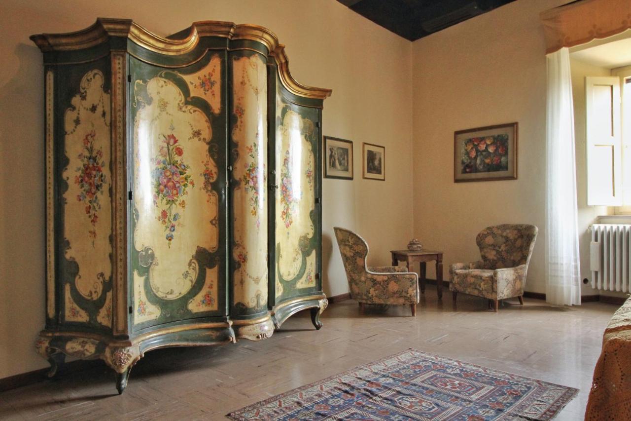 Castello Di Sovicille - Residenza D'Epoca Bed & Breakfast Exterior photo
